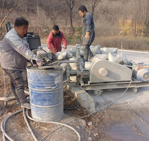 北湖路面下沉注浆